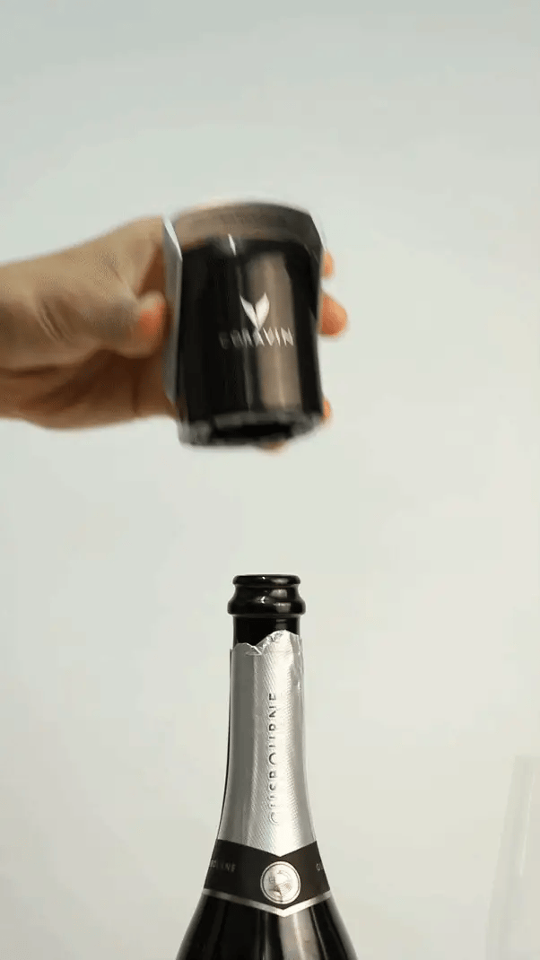 Scellez avec le bouchon Sparkling